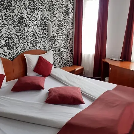 Lion Guest house 3*